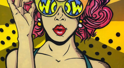 Graffiti von Frau mit Sonnenbrille und roten Haaren